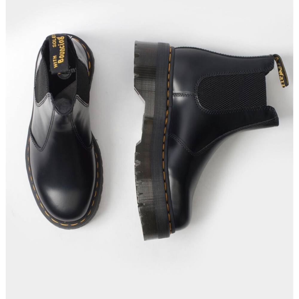 Womens Dr. Marten Quad Chelsea Platform